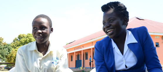 Lehrerin Elizabeth aus Uganda ist ein ehemaliges World Vision-Patenkind