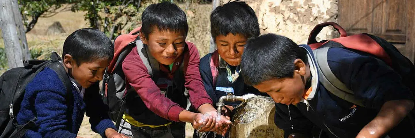 Sauberes Wasser in Bolivien