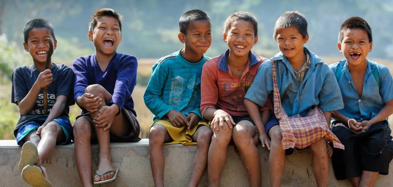 Jungen in Indien