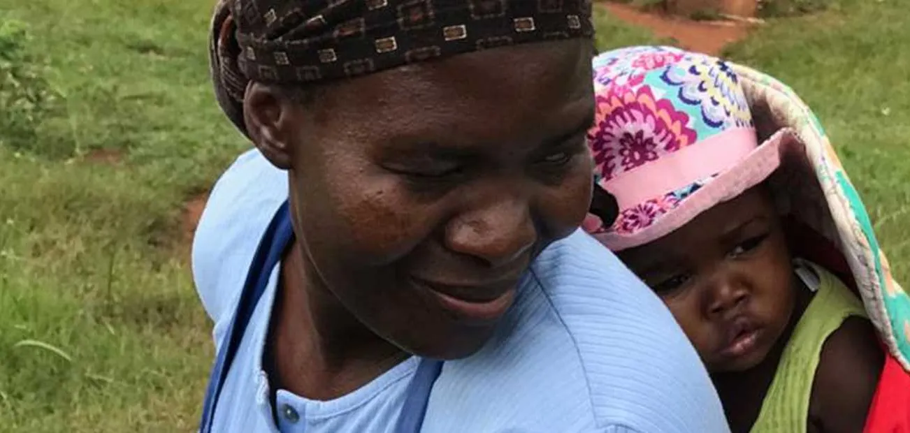 Mutter mit Kind in Eswatini