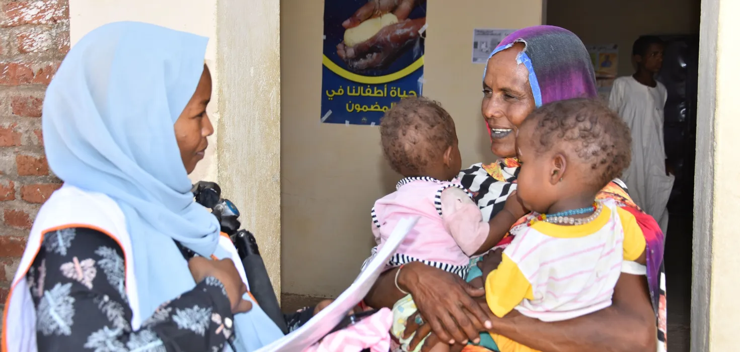 Kinder und Mütter stehen im Zentrum der medizinischen Hilfe von World Vision