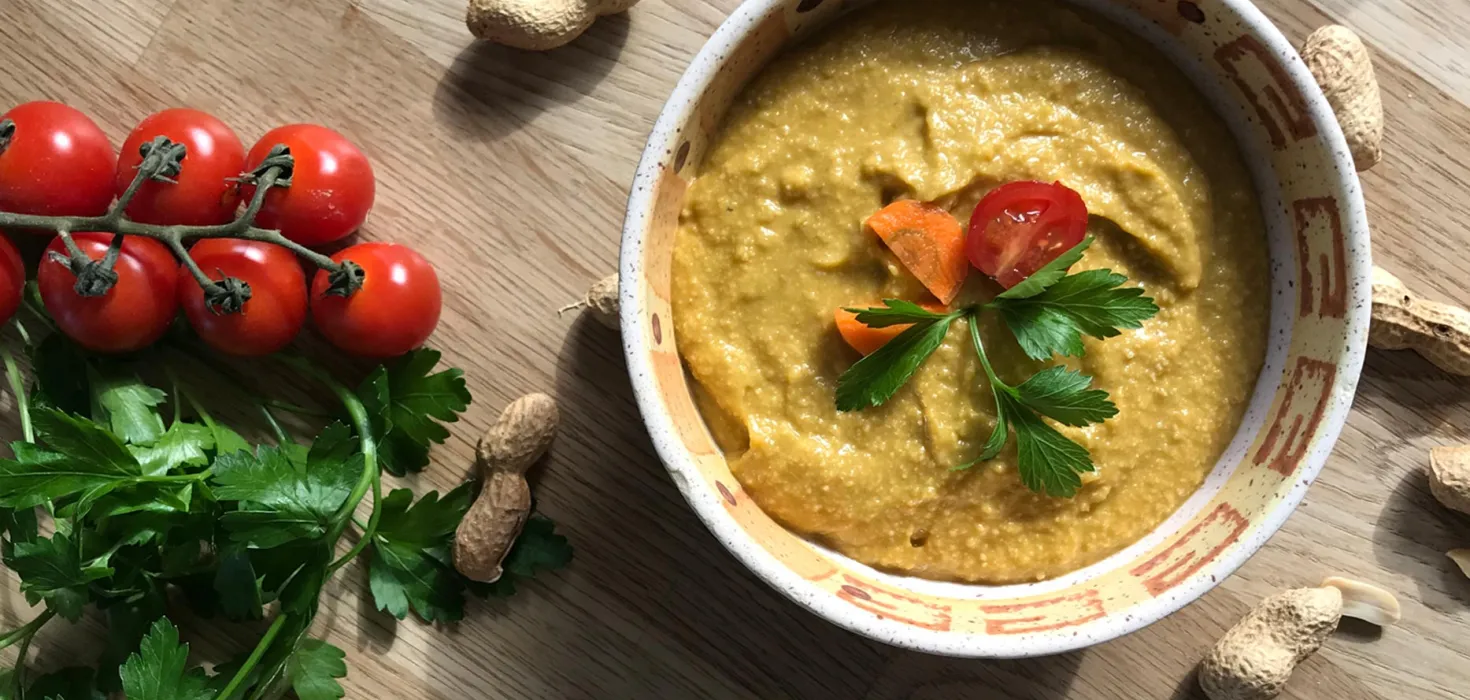 Bolivische Erdnusssuppe