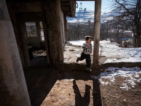 Ein kleiner Junge aus Armenien 