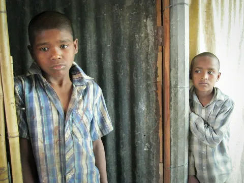 Kinderarbeit in Bangladesch: Taher und sein Bruder 