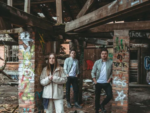  Yasya Levchenko und Lukas und Clemens King
