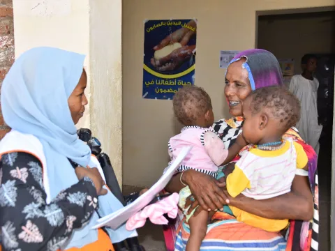 Kinder und Mütter stehen im Zentrum der medizinischen Hilfe von World Vision