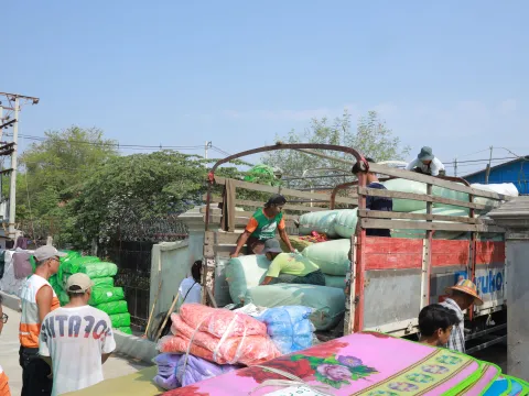 World Vision verteilt Hilfsgüter in Myanmar