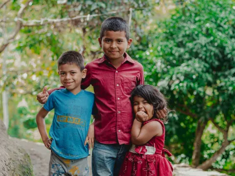 Drei Kinder aus Honduras