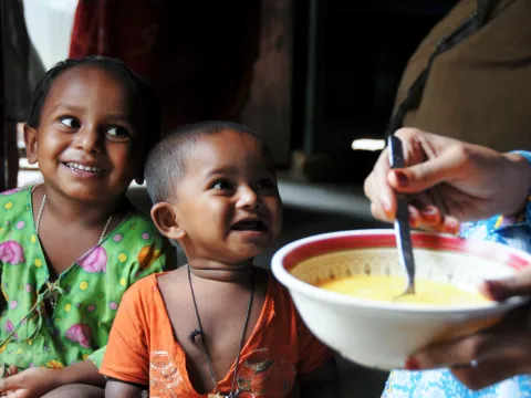 Gesunde Ernährung für Kinder in Bangladesch