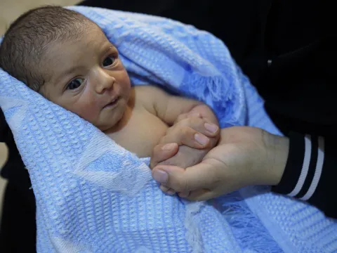 Syrien: Sama bangte nach einer Geburtskomplikation um das Leben ihres Babys   