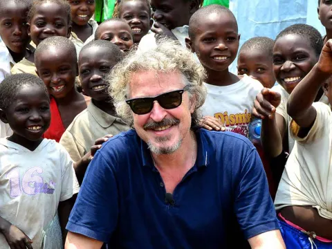 Wolfgang Niedecken im World Vision Projekt