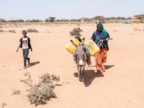 Das BMZ und World Vision unterstützen Menschen in Somalia, die unmittelbar vom Klima bedroht sind