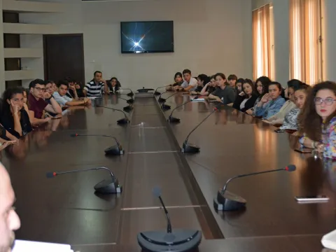 Junge Menschen in Armenien und Georgien