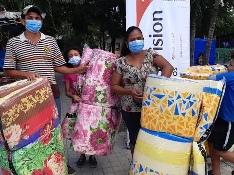 ADH unterstützt gemeinsam mit World Vision, die Opfer des Tropensturms Iota in Honduras
