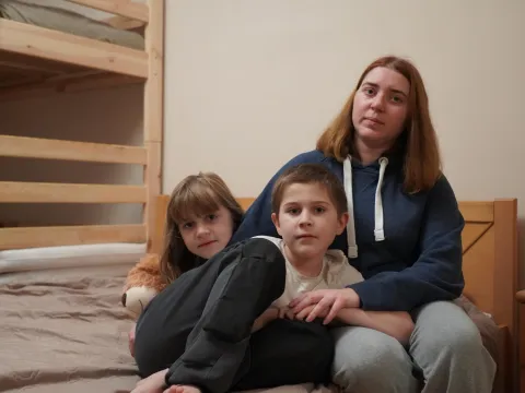 Eine mehrfach vertriebene Mutter mit Kindern in der Ukraine