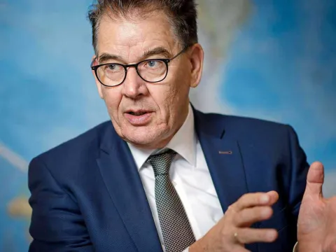 Minister Müller im Interview mit World Vision