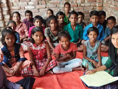Schulklasse in Indien