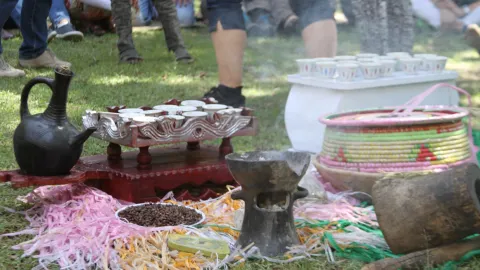 Vorbereitung zur Kaffeezeremonie in Äthiopien