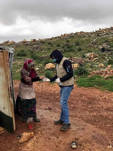 World Vision verteilt Seide an Flüchtlinge in LIbanon zur Corona-Virus-Bekämpfung