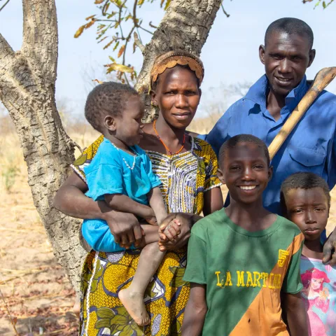 Bauern Sidi aus Mali mit seiner Familie 