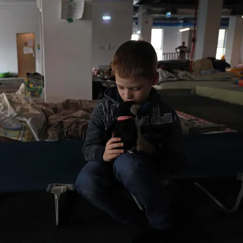 Geflüchteter ukrainischer Junge