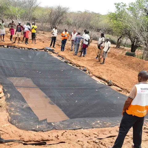 Wasserauffangbecken in Kenia
