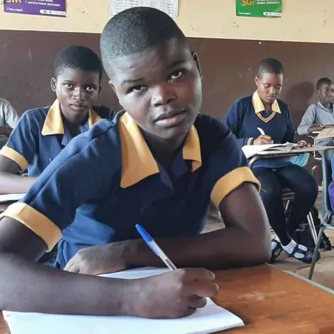 World Vision Patenkind in der Schule