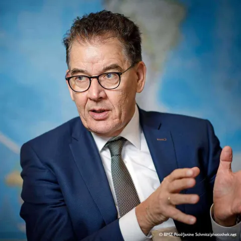 Minister Müller im Interview mit World Vision