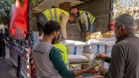 World Vision Mitarbeiter am Planen