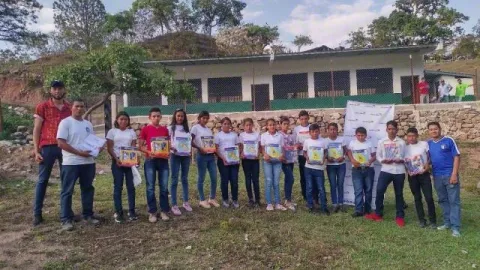 Schulbücher in Honduras