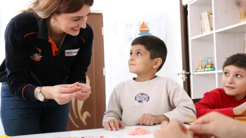 Psychosoziale Betreuung für geflüchtete Kinder, Bildung in Krisen