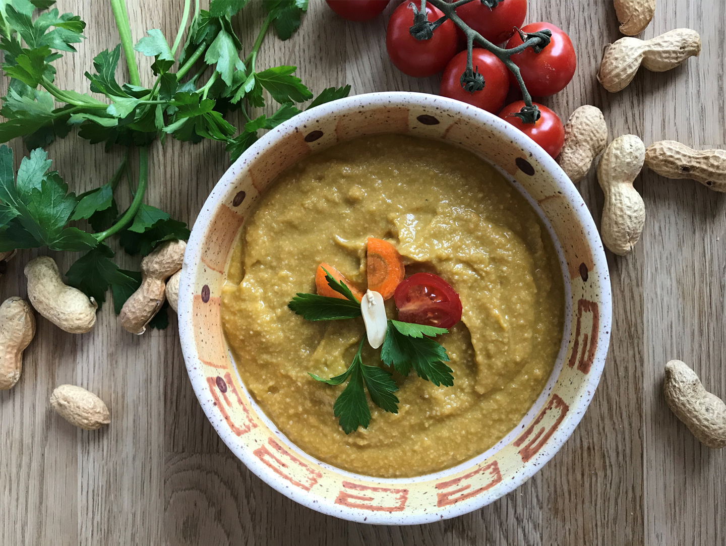 Bolivianische Erdnusssuppe