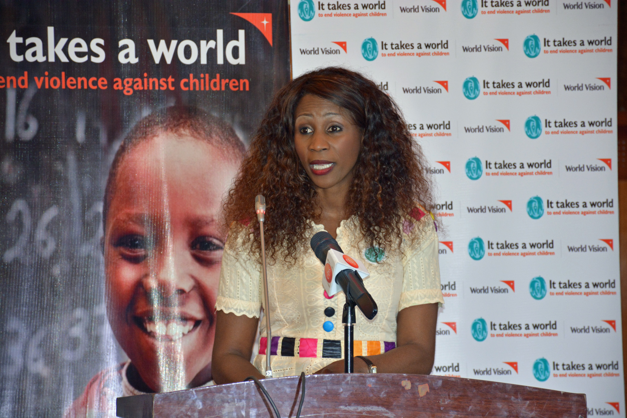World Vision-Botschafterin Sister Fa spricht über Kampf gegen Genitalverstümmelung