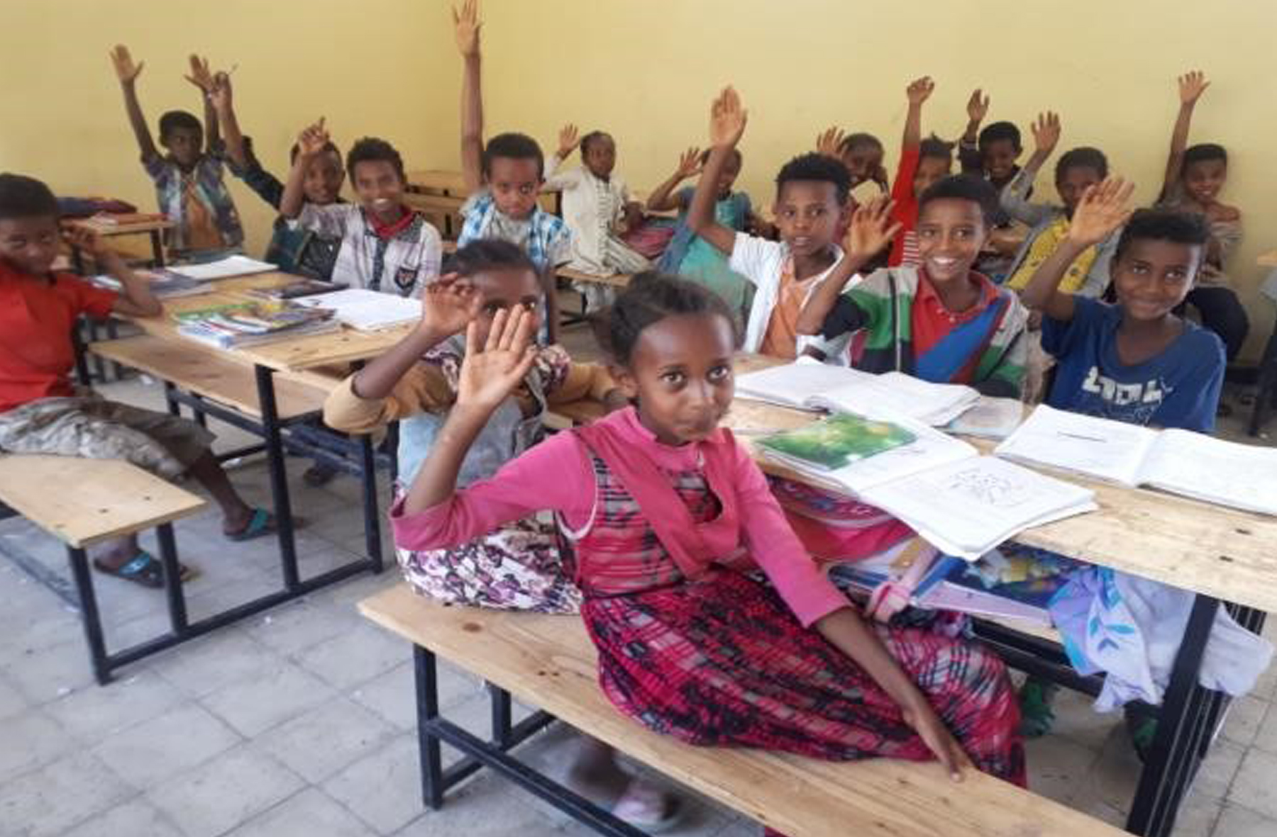 Krapichler Projekt Aethiopien Kinder im neuen Schulgebäude
