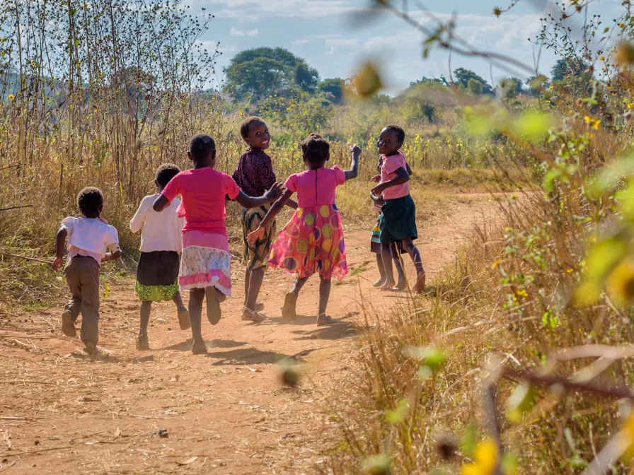 Perspektive Hoffnungsbrücke: Gemeinsam Bildungsmaßnahmen in Afrika fördern