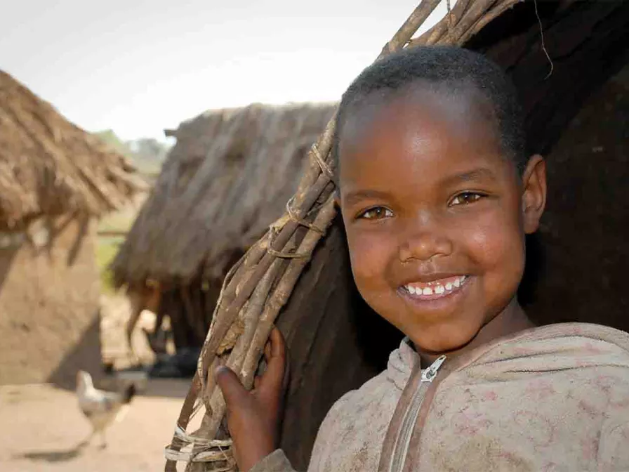 Kind in einem Geflüchtetenlager in Tansania