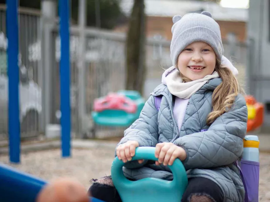 geflüchtetes ukrainisches Mädchen in Georgien