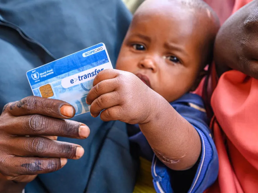 Bargeld, Cash Transfer