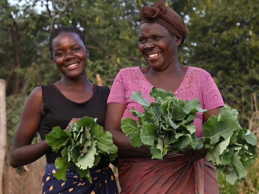 Zwei Frauen sind glücklich