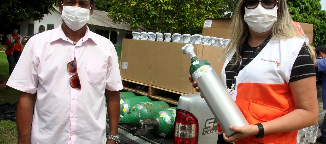 Sauerstoffflaschen für Krankenhäuser im Amazonas