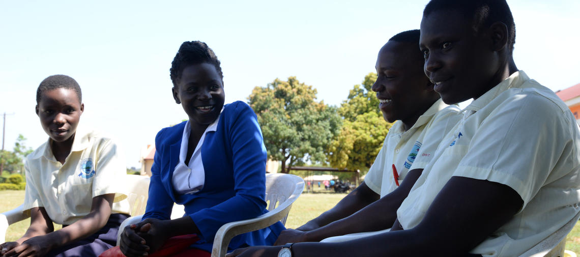 Ehemaliges Patenkind Elizabeth aus Uganda ist heute Lehrerin.