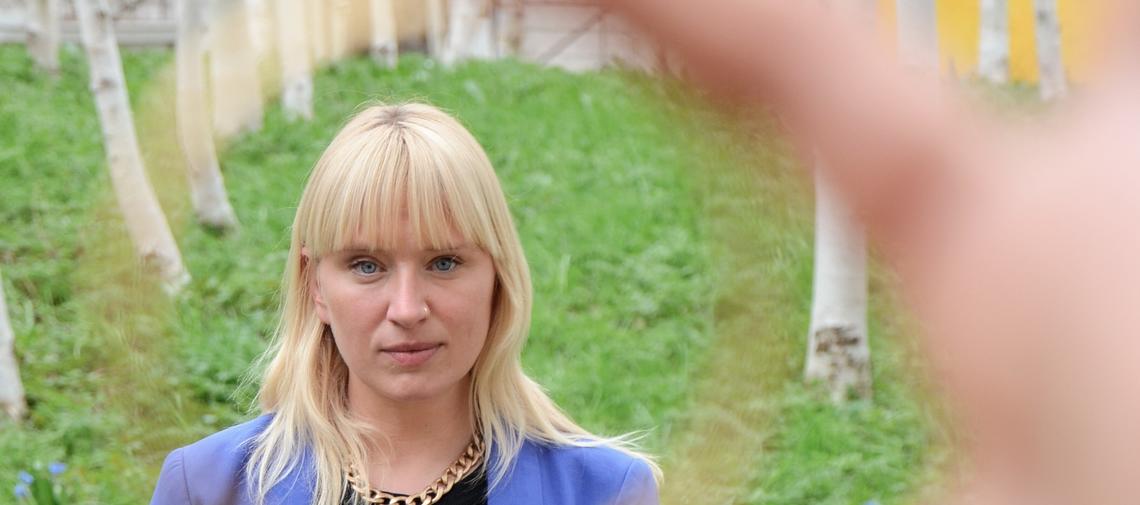 Kampagnenmotiv Vergessene Krisen mit Luise Amtsberg