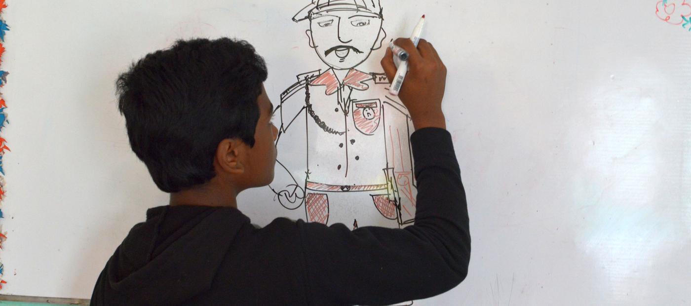 Naim ist ein begabter Zeichner