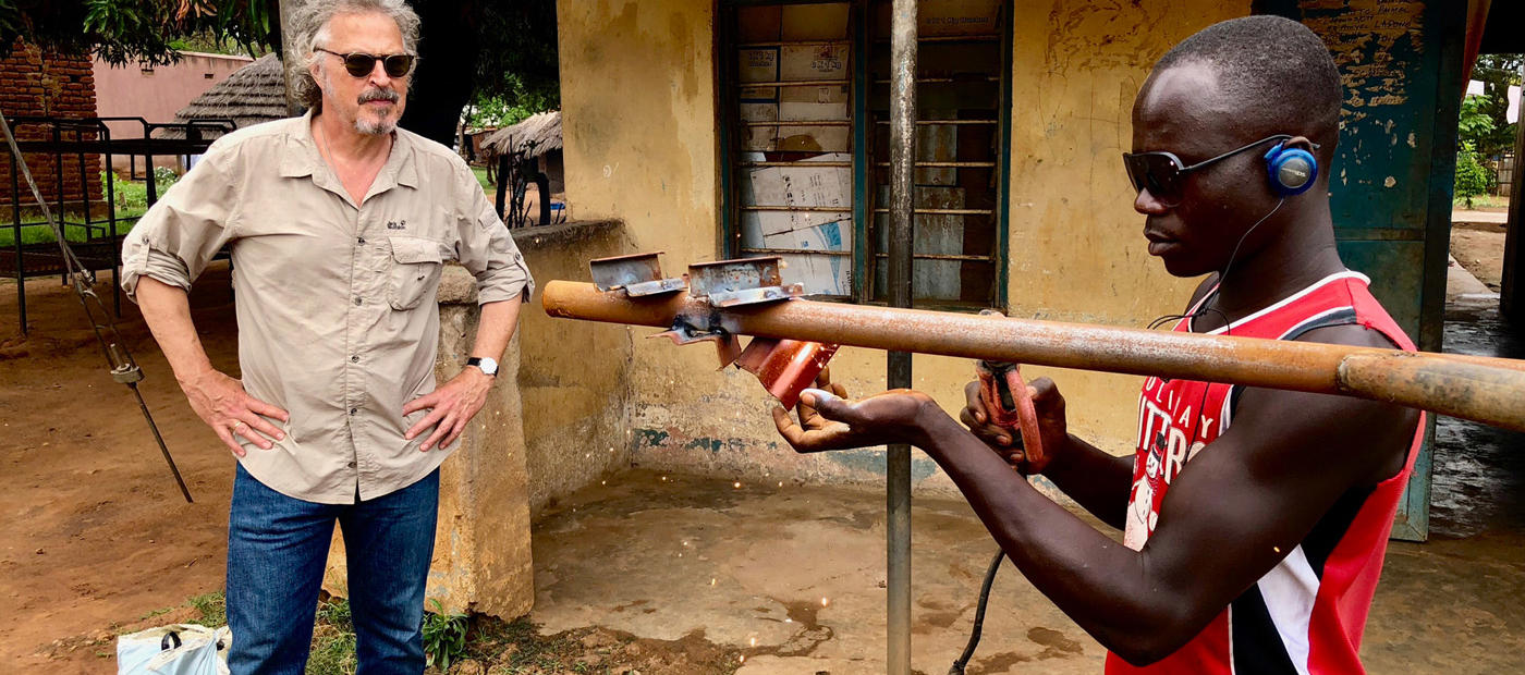 Wolfgang Niedecken besucht Rebound Projekt in Uganda