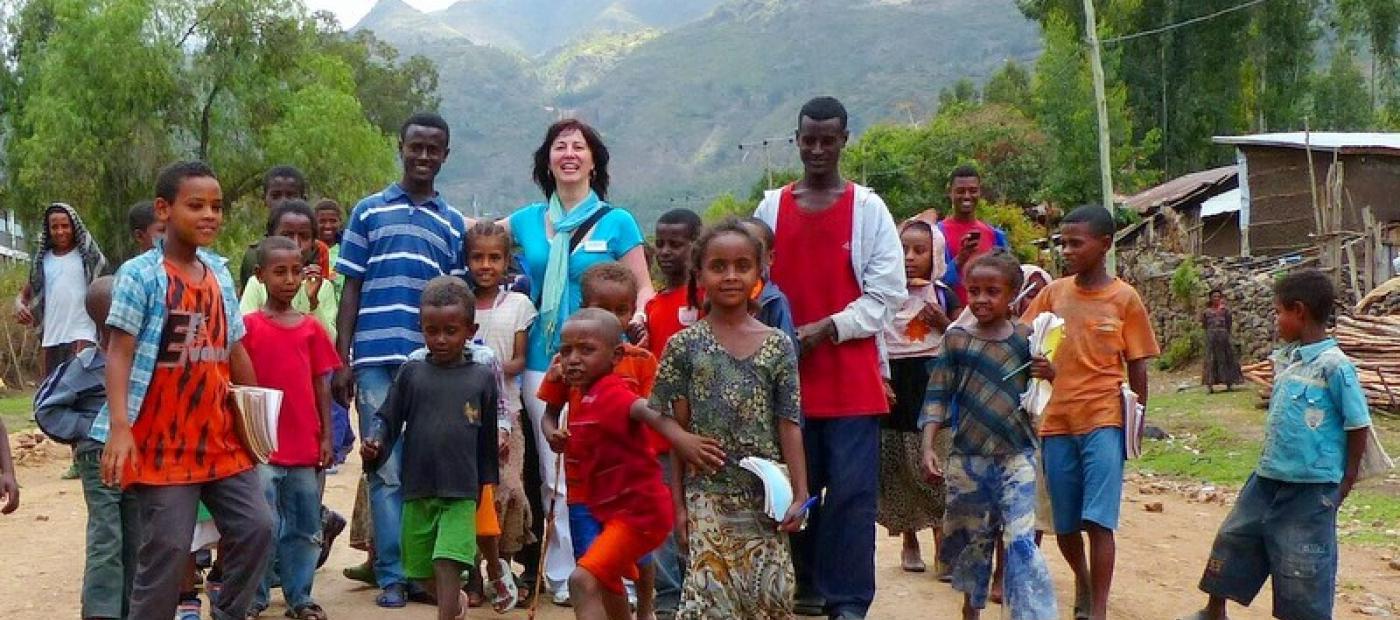 Patin Sabine Janzen vor Ort in Äthiopien