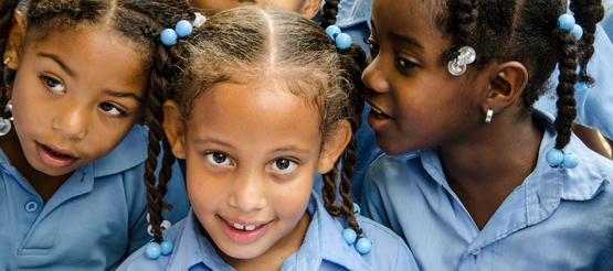 Schülerinnen in der Dominikanischen Republik