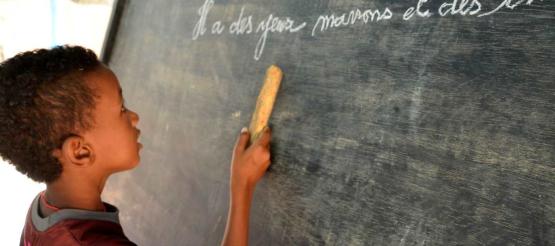 Schüler an der Tafel in Mauretanien