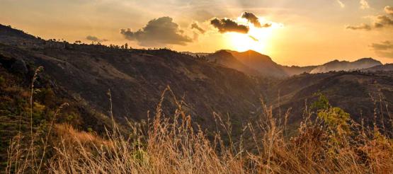 Hügellandschaft über dem Malawisee