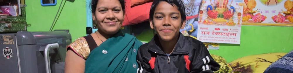 Ankit mit seiner Mutter Rajkumari