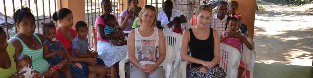 Marion Schmid besucht eine Mutter-Kind Einrichtung in Dajabon